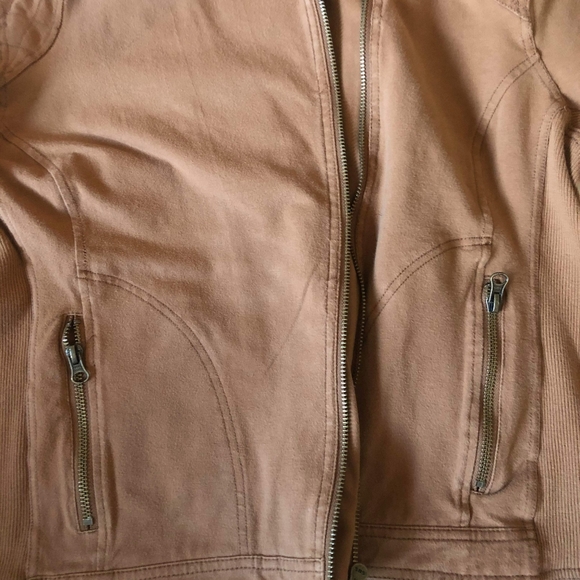 Lightweight jacket - Picture 4 of 6